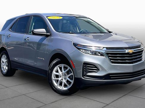 Used 2024 Chevrolet Equinox LS w/ LS Convenience Package FWD image 3