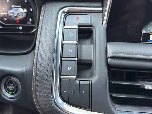 Used 2022 GMC Yukon XL AT4 w/ Technology Package AWD/4WD image 33