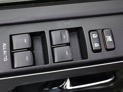 Used 2019 Toyota 4Runner SR5 Premium image 23