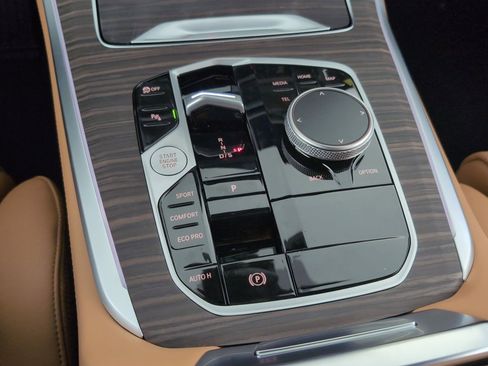 Used 2026 BMW X5 sDrive40i w/ Premium Package image 15