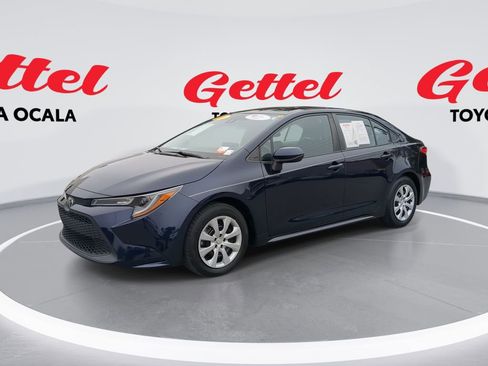 Used 2022 Toyota Corolla LE image 1