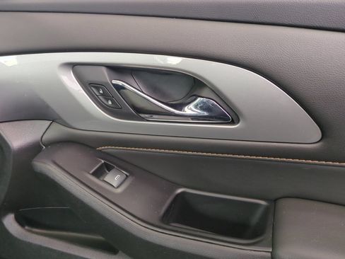 Used 2020 Chevrolet Traverse LS AWD/4WD image 21