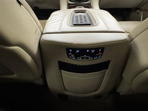 Used 2015 Cadillac Escalade Luxury image 28