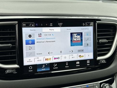 New 2026 Chrysler Voyager LX image 13