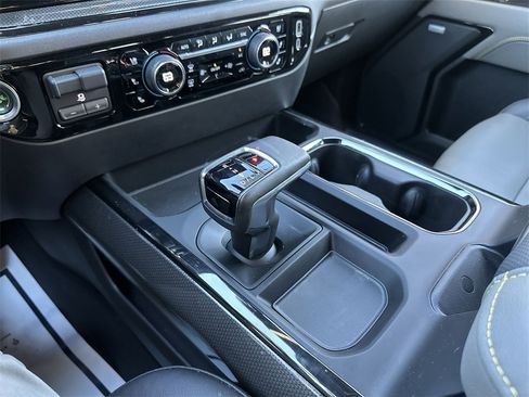 Used 2023 Chevrolet Silverado 1500 ZR2 w/ Technology Package image 20