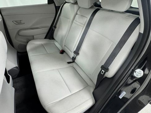 Used 2025 Hyundai Kona SEL FWD image 12