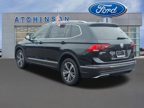 Used 2018 Volkswagen Tiguan SEL AWD/4WD image 7