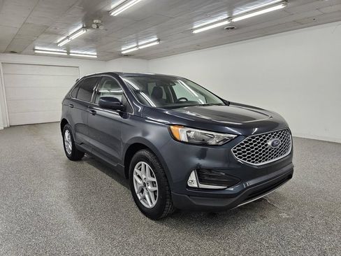 Used 2024 Ford Edge SEL w/ Convenience Package AWD/4WD image 3