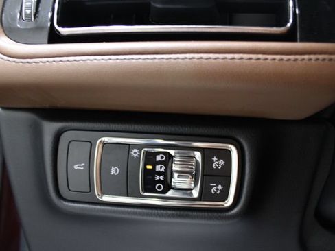 Used 2022 Lincoln Aviator Reserve w/ Equipment Group 201A AWD/4WD image 45