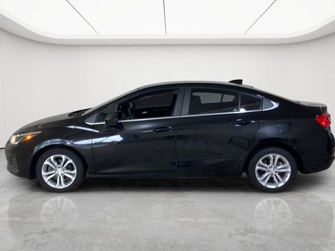 Used 2019 Chevrolet Cruze LT FWD image 37