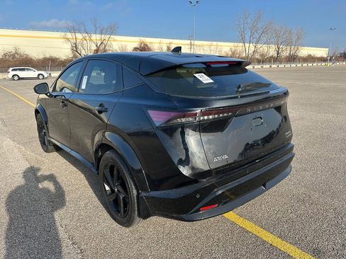 Used 2023 Nissan Ariya AWD image 5