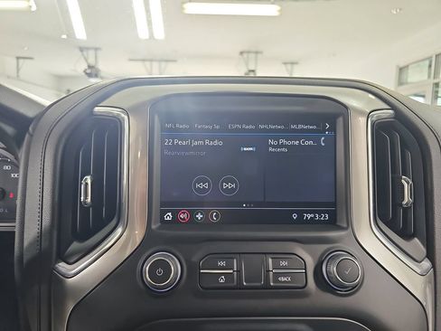 Certified 2022 Chevrolet Silverado 1500 LT AWD/4WD image 26