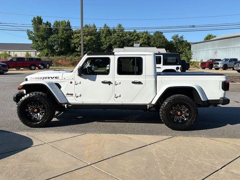 Used 2020 Jeep Gladiator Mojave AWD/4WD image 18