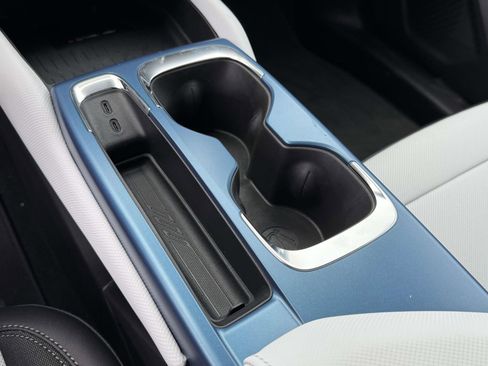 New 2026 Chevrolet Equinox EV LT image 12