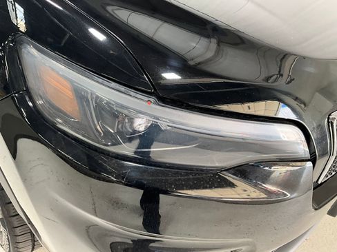 Used 2019 Jeep Cherokee Limited AWD/4WD image 26