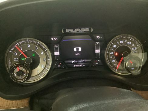 Used 2022 RAM 1500 Limited AWD/4WD image 16