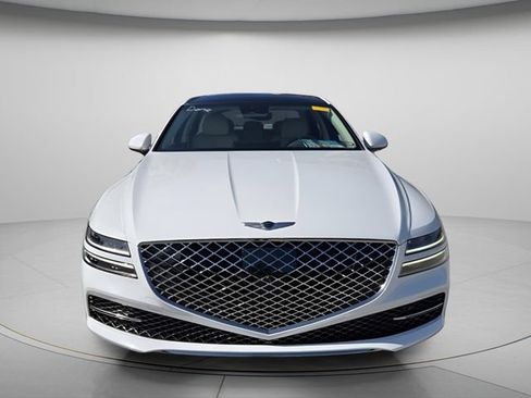 Certified 2022 Genesis G80 2.5T image 3