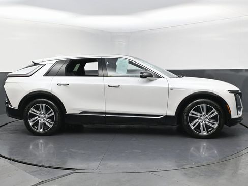 Used 2024 Cadillac Lyriq Tech image 5