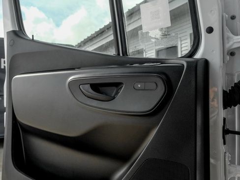 New 2025 Mercedes-Benz Sprinter 2500 image 13