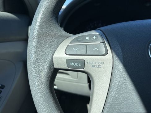 Used 2011 Toyota Camry LE image 20