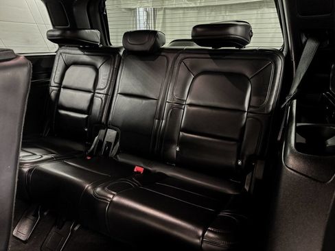 Used 2019 Lincoln Navigator Reserve AWD/4WD image 9