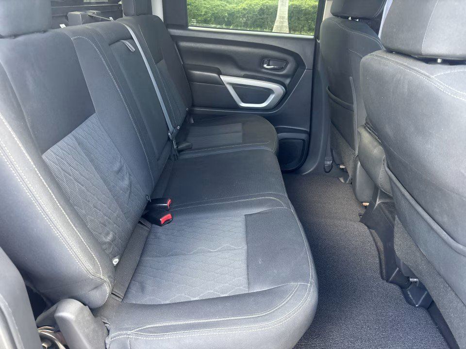 Used 2019 Nissan Titan SV RWD image 23