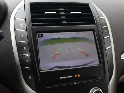 Used 2019 Lincoln MKC Premiere FWD image 22