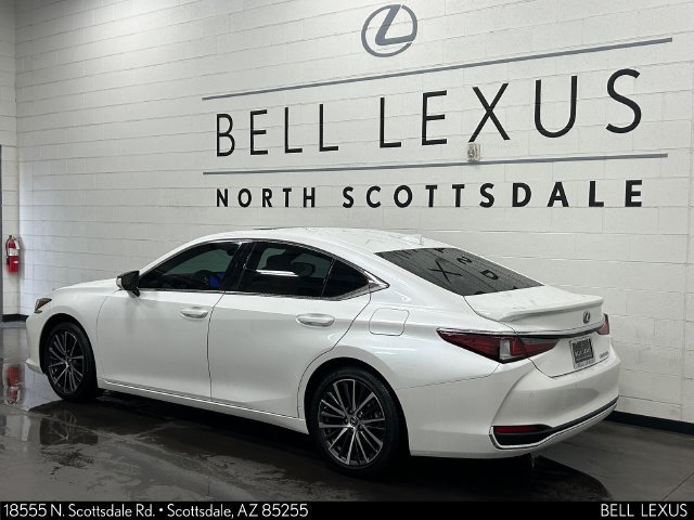 Used 2025 Lexus ES 300h w/ Premium Package FWD image 7