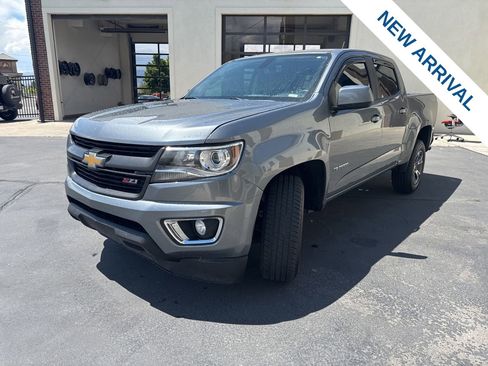 Used 2020 Chevrolet Colorado Z71 AWD/4WD image 3