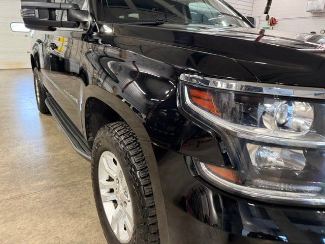 Used 2016 Chevrolet Suburban LT w/ Luxury Package AWD/4WD image 3