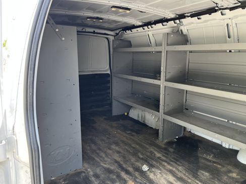 Used 2022 Chevrolet Express 2500 Extended w/ Driver Convenience Package image 18