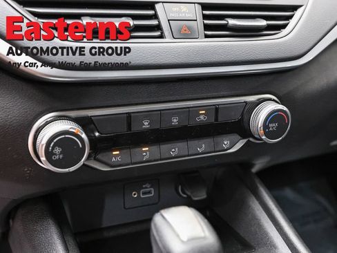 Used 2024 Nissan Altima 2.5 S FWD image 19