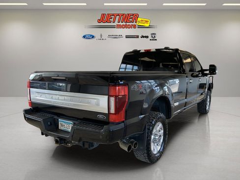 Used 2022 Ford F350 Platinum AWD/4WD image 9