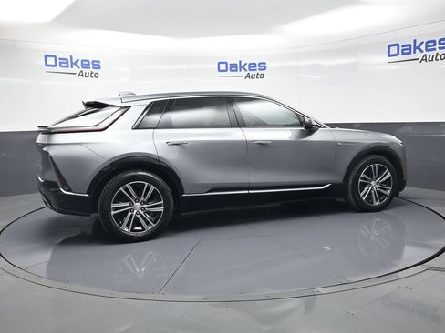 Used 2024 Cadillac Lyriq Luxury w/ LPO, Floor Liner Package AWD/4WD image 8