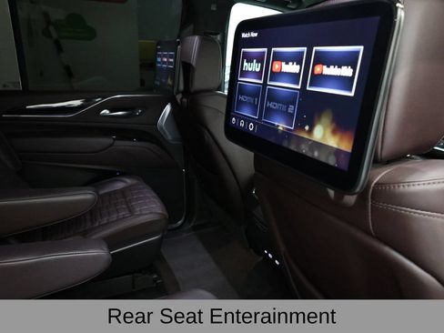Used 2024 Cadillac Escalade ESV V w/ Heavy-Duty Trailer Package AWD/4WD image 13