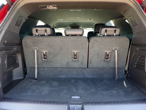 Used 2026 Chevrolet Traverse LT w/ Driver Confidence Package FWD image 27