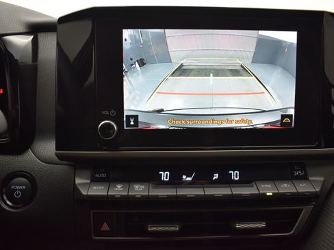 Used 2025 Toyota Camry SE FWD image 16