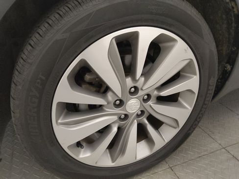 Used 2019 Buick Encore Preferred FWD image 31