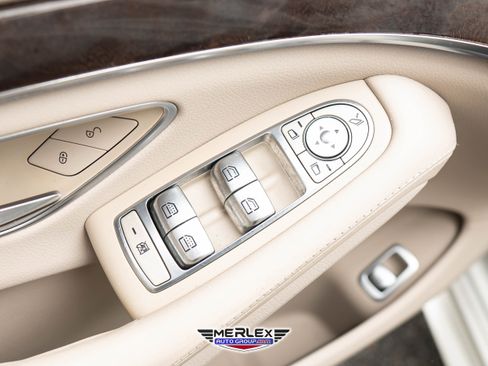 Used 2019 Mercedes-Benz S 560 Sedan image 43