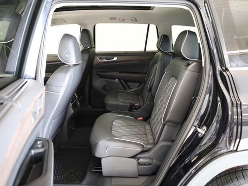 New 2026 Volkswagen Atlas SEL Premium R-Line image 36