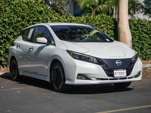 Used 2023 Nissan Leaf SV Plus FWD image 3