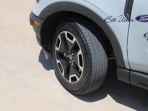 Used 2024 Ford Bronco Sport Outer Banks w/ Tech Package AWD/4WD image 9