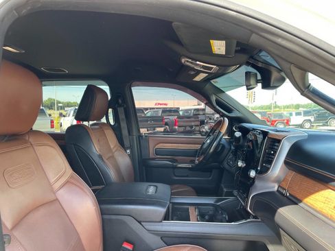 Used 2022 RAM 3500 Limited image 31