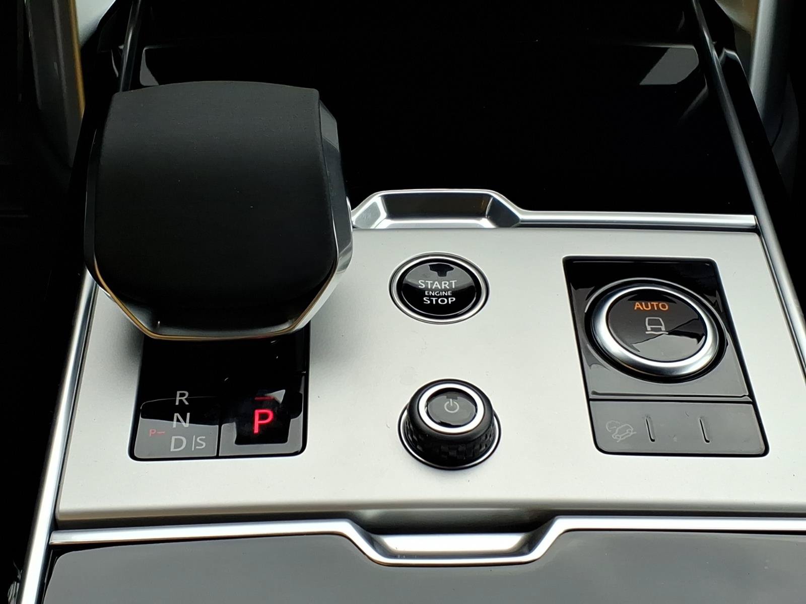 New 2027 Land Rover Range Rover SE AWD/4WD image 13