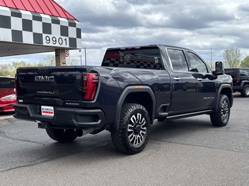 Used 2024 GMC Sierra 2500 Denali w/ Denali Reserve Package AWD/4WD image 7
