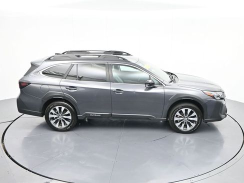 Used 2024 Subaru Outback Limited image 17
