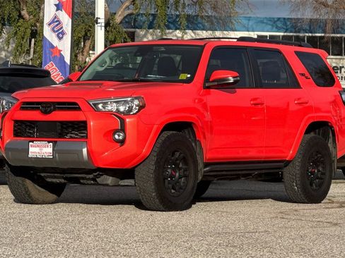 Certified 2024 Toyota 4Runner TRD Off-Road Premium image 7