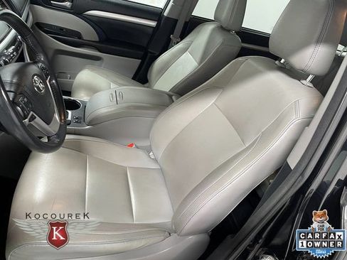 Used 2017 Toyota Highlander XLE AWD/4WD image 13