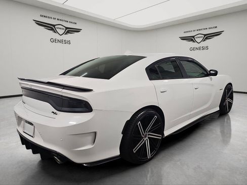 Used 2022 Dodge Charger R/T w/ Blacktop Package RWD image 5