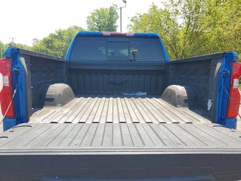 Used 2022 Chevrolet Silverado 1500 RST AWD/4WD image 9